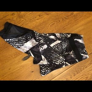 Lululemon cropped pants